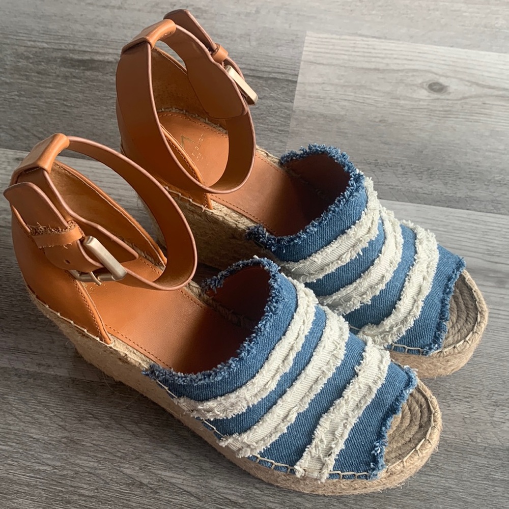 NEVER BEEN WORN: Marc Fisher Wedge